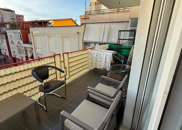 Grand Bazaar Balcony Apartamento Tirana